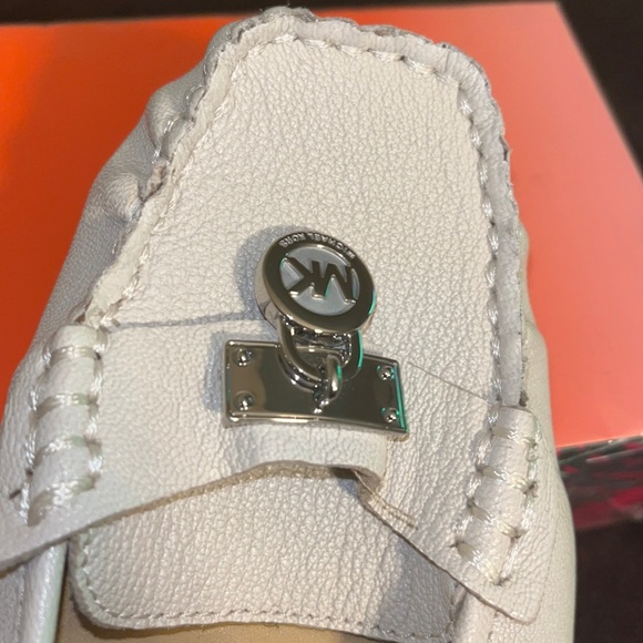 New MICHAEL Michael Kors Leather Hamilton loafer signature padlock size 10 - Picture 3 of 10